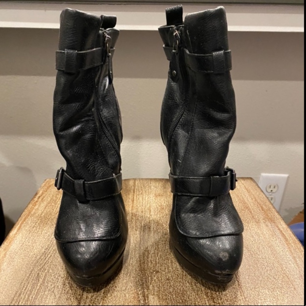 Simply Vera High Heel Boots